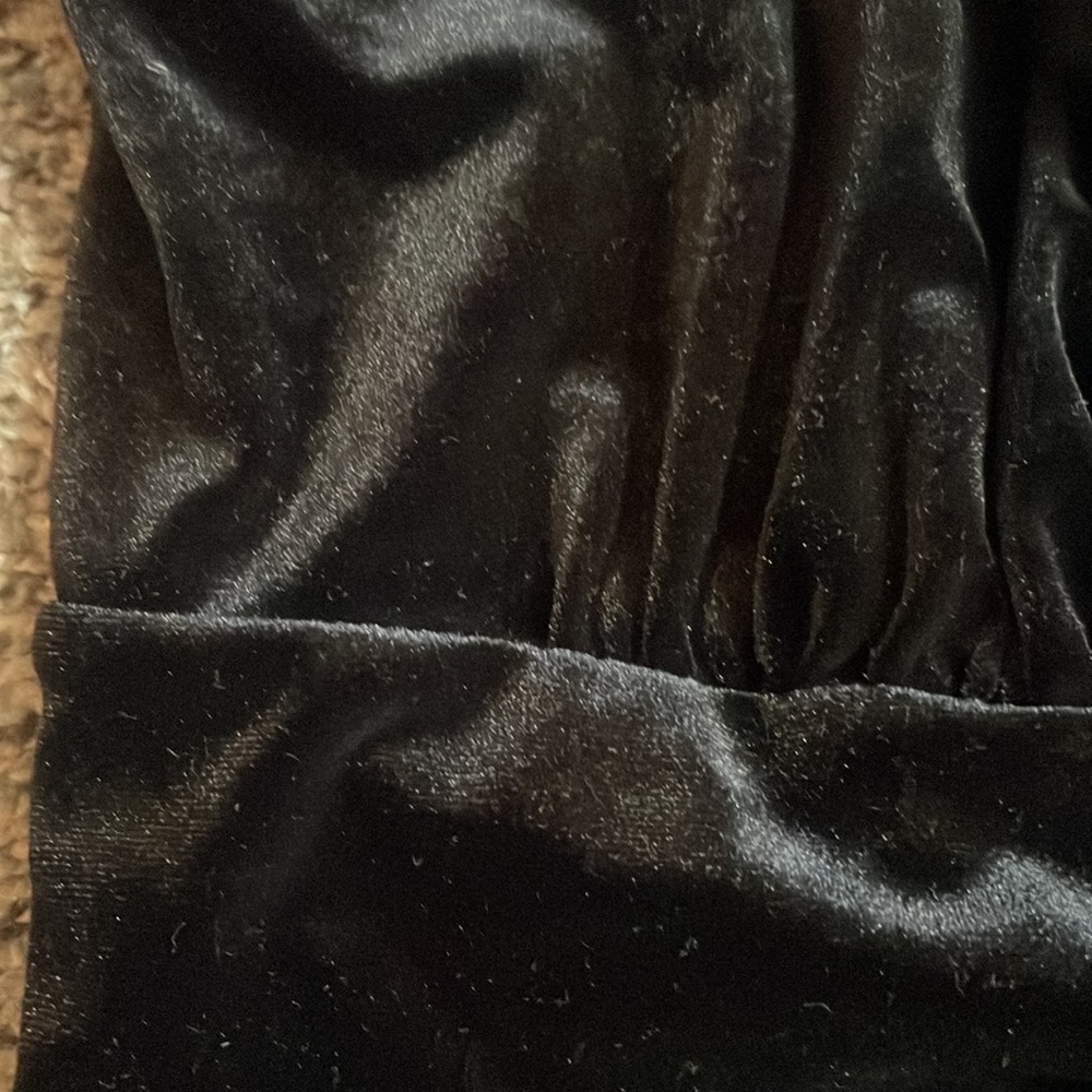 Lulu's Black Velvet Bodycon Long Sleeve Dress - Picture 5 of 7